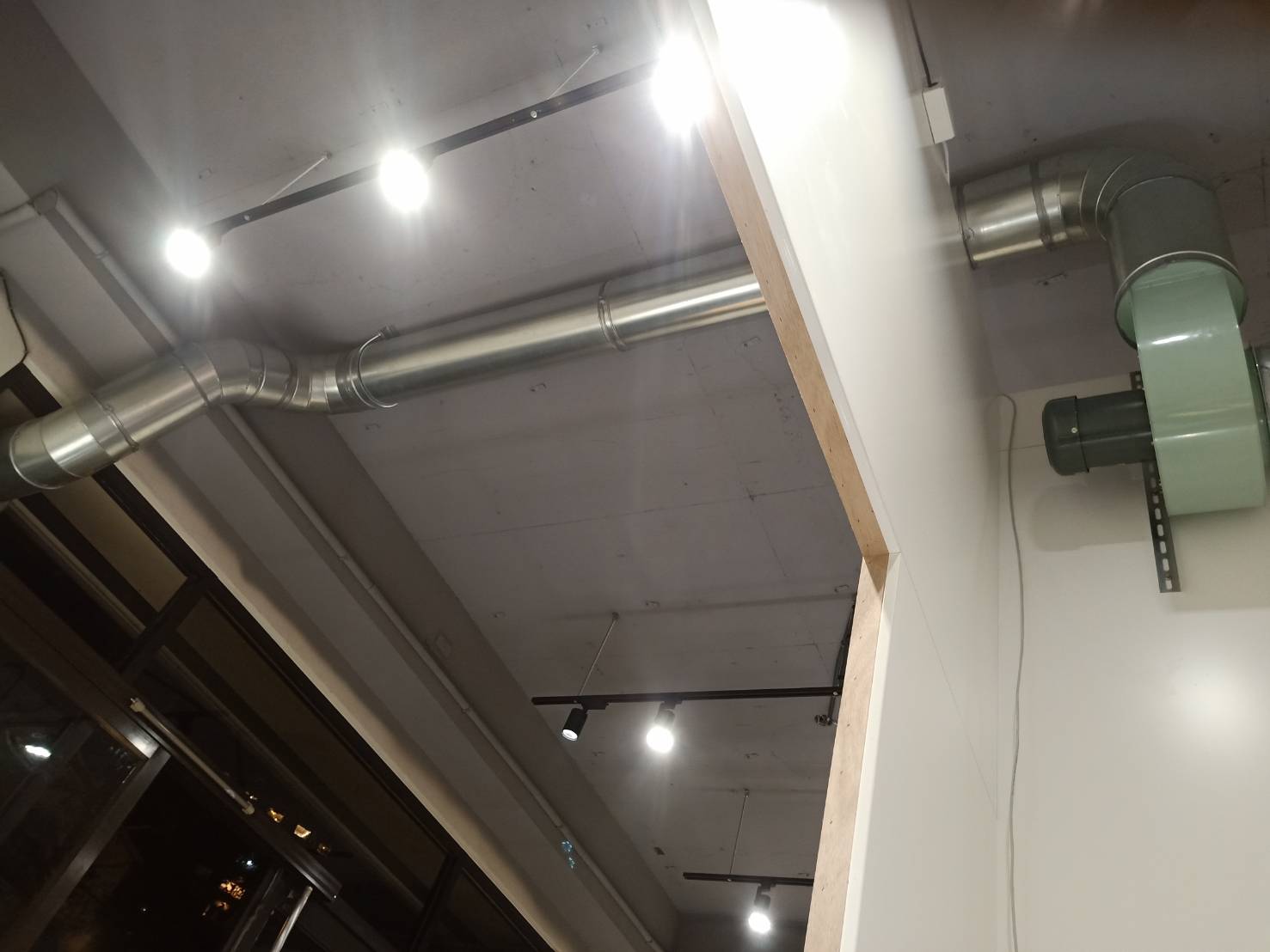 風機安裝於中壢