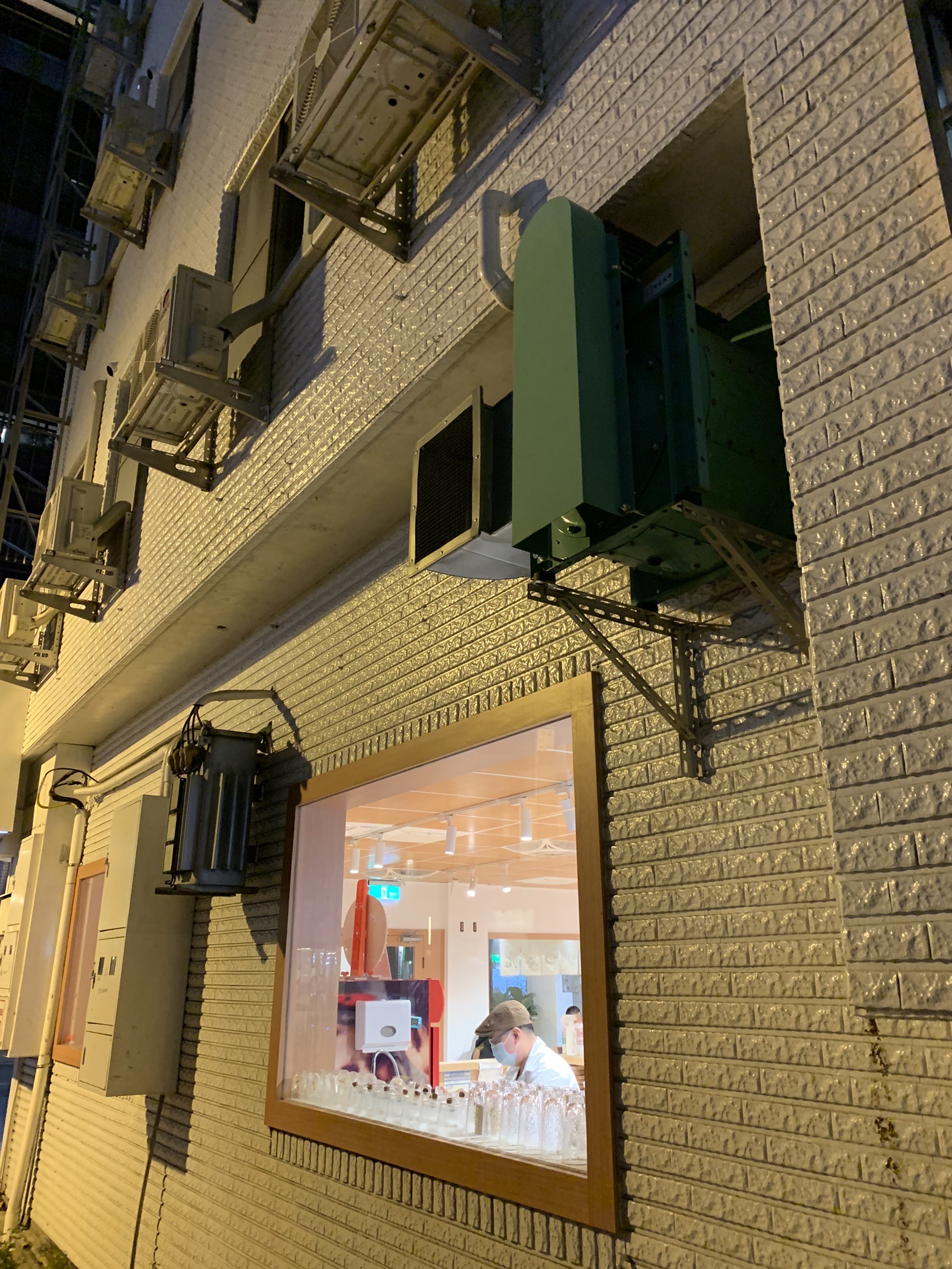 風機安裝於炸牛肉店
